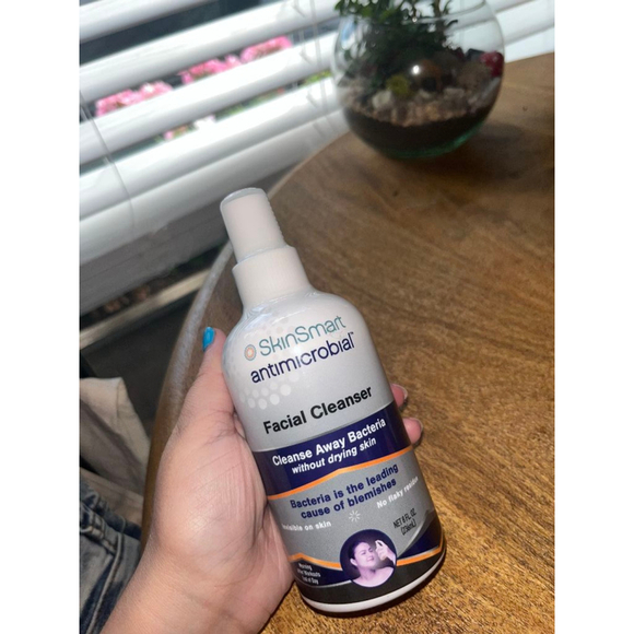 Facecare Bundle $72 Value. Cleansing oil, toner, and facial cleanser! - Picture 5 of 5